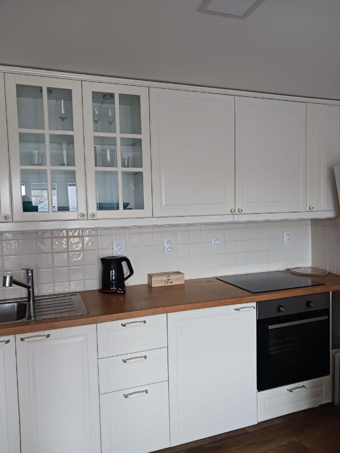Cool Studio Apartment Praha Bagian luar foto