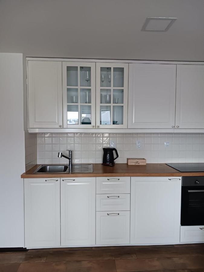 Cool Studio Apartment Praha Bagian luar foto